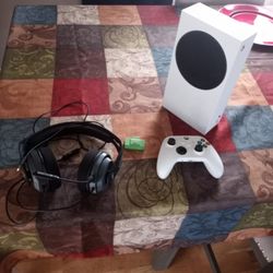 Selling Xbox Series S  Or Trading For Oculus Quest 2