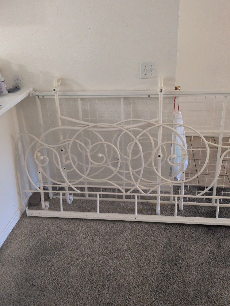 Twin Day Bed Frame