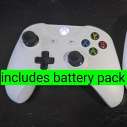 Xbox controllers, Xbox series X/ Xbox series S/ Xbox one controllers with battery packs - tested and working - video game controller- I have two
