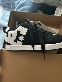 Black and white dc skate shoes size 10
