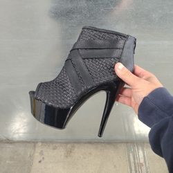 Women's Heels Black Sz 6