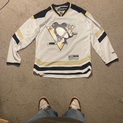 Pittsburgh Penguins Jersey Small