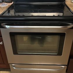 Frigdaire Four Burner Electric Range