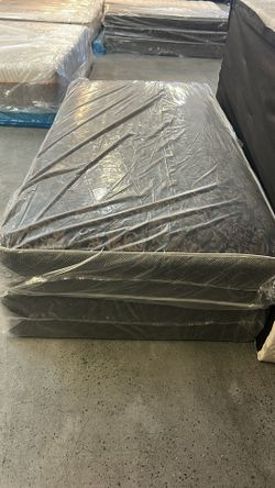 Twin Mattress And Box Spring 💤😴‼️ ONLY $125