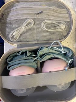Mom med breast pumps