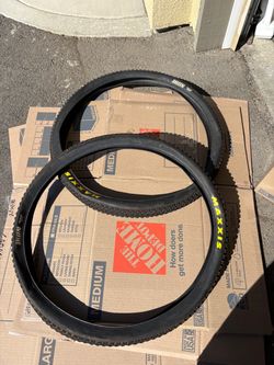 Maxxis Ikon 29” XC Tires