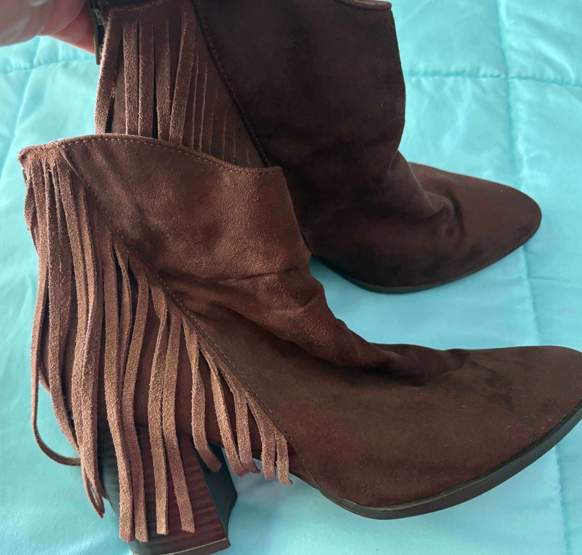 Suede fringe short boots