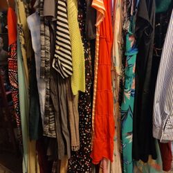 HURRY! About 30 Pieces Of Beautiful Ladies Clothes! Most From Kohls, Nordstrom, Boutiques. All Good Condition! Size 12 Mostly 