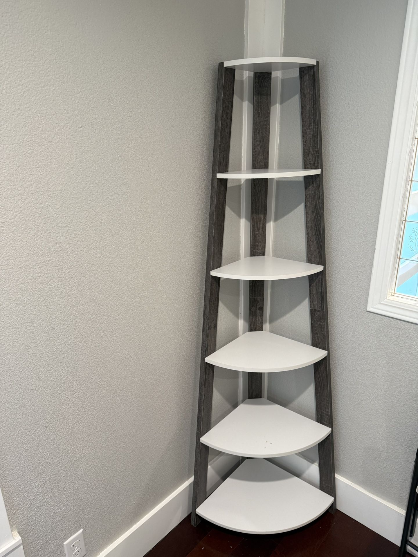 Corner Shelf