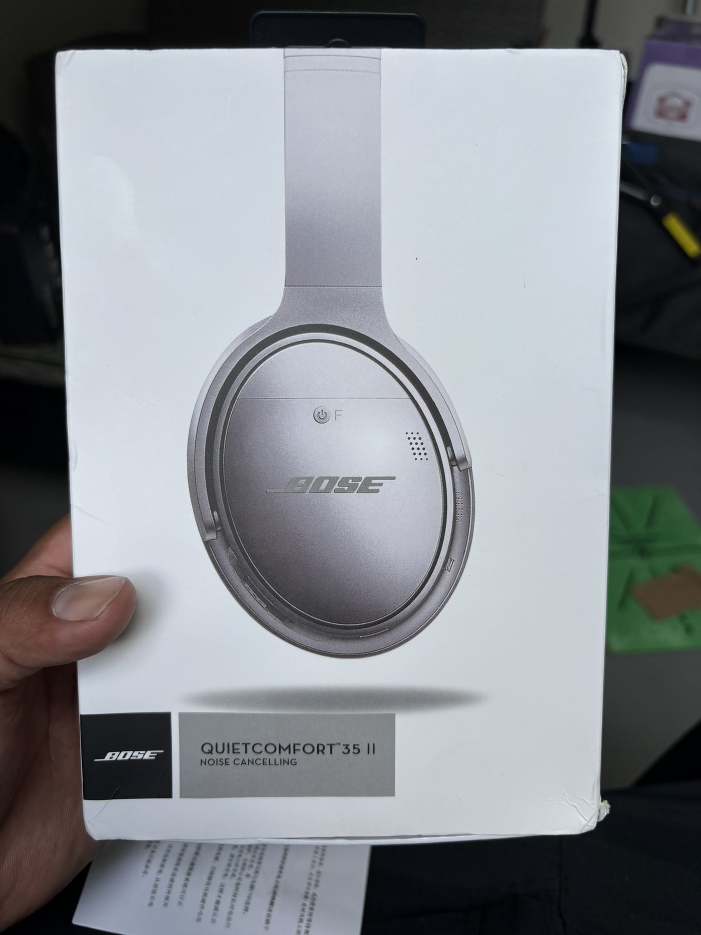 Lightly Used Bose Noise Canselling Headphones