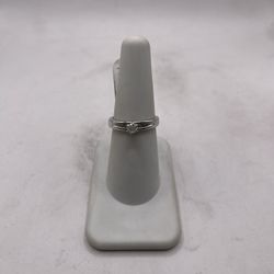 14kt Gold Engagement Style Ring w/ Simple Design And Dia Chips
