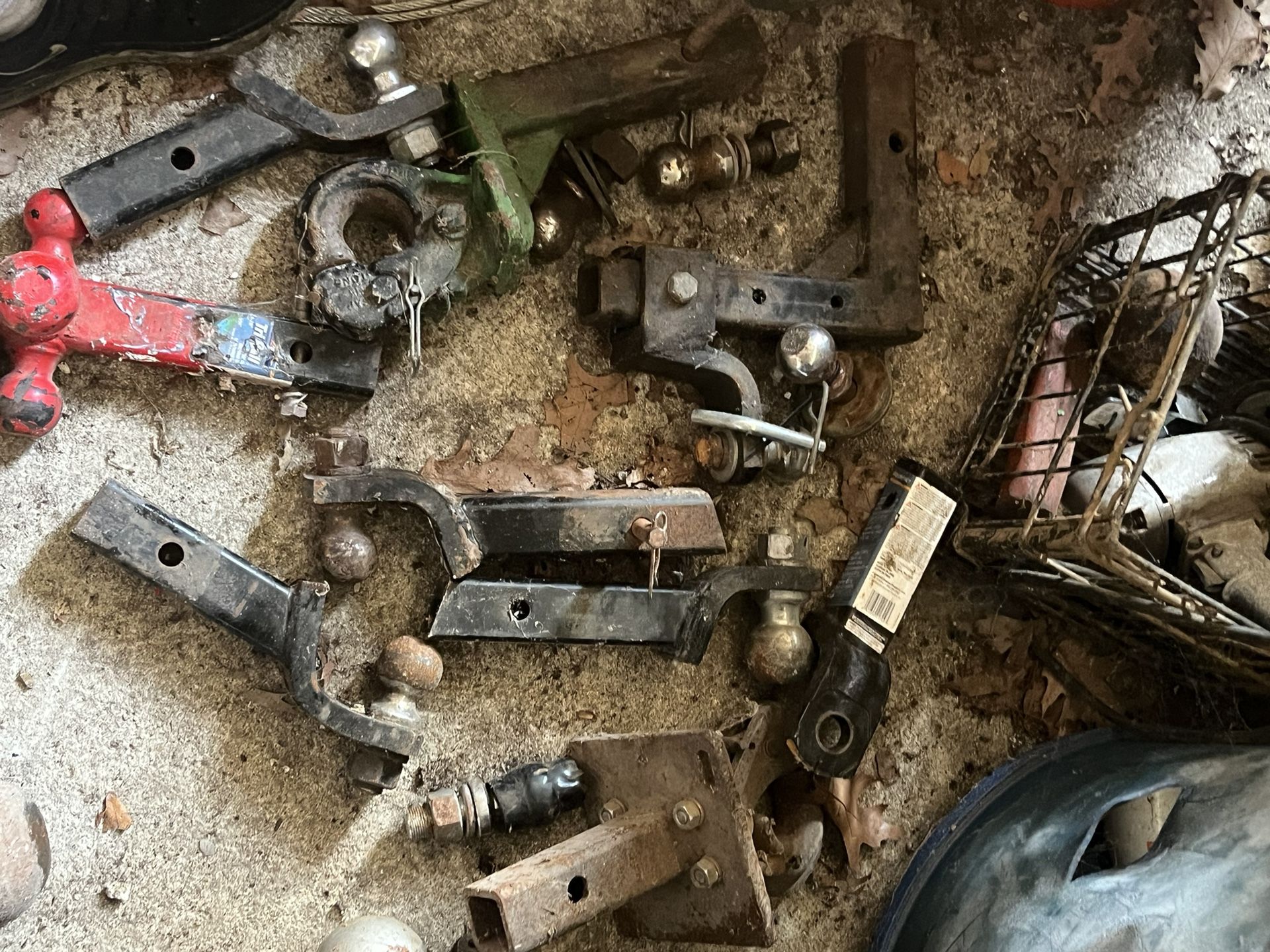 Bunch Of Reese And Pintle Hitches