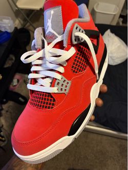 Jordan 4 Toro Bravo size 9.5