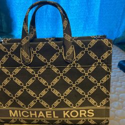 Michael Kors Tote
