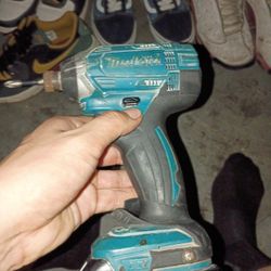 Makita Drill With Battery 