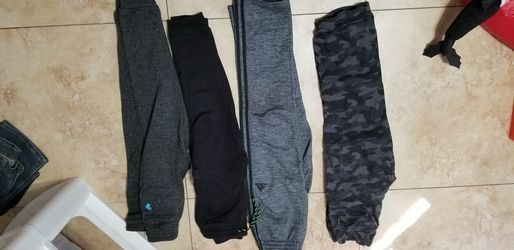 Boys 10-12 pants like new