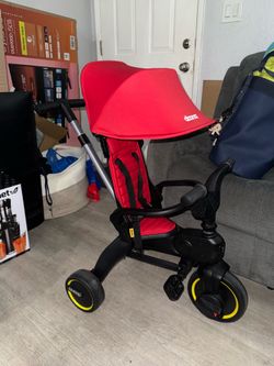 Doona Liki Trike S3, Flame Red - 5-in-1 Compact, Foldable Tricycle - Suitable for Toddlers 10 to 36 Months