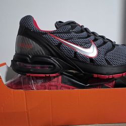 Brand new Nike air max torch 4