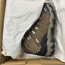 Oboz Hiking Boots