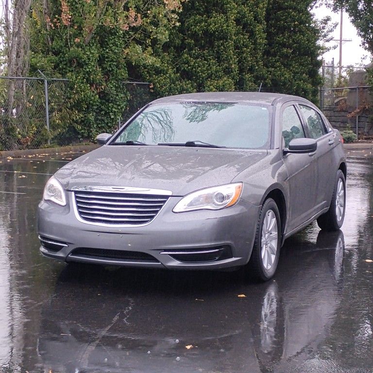 2013 Chrysler 200