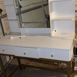 Vanity Desk With Lights And Mirror 