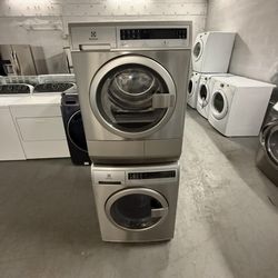 Electrolux Washer And Dryer Set “24 Ventless ( Lavadora Y Secadora )