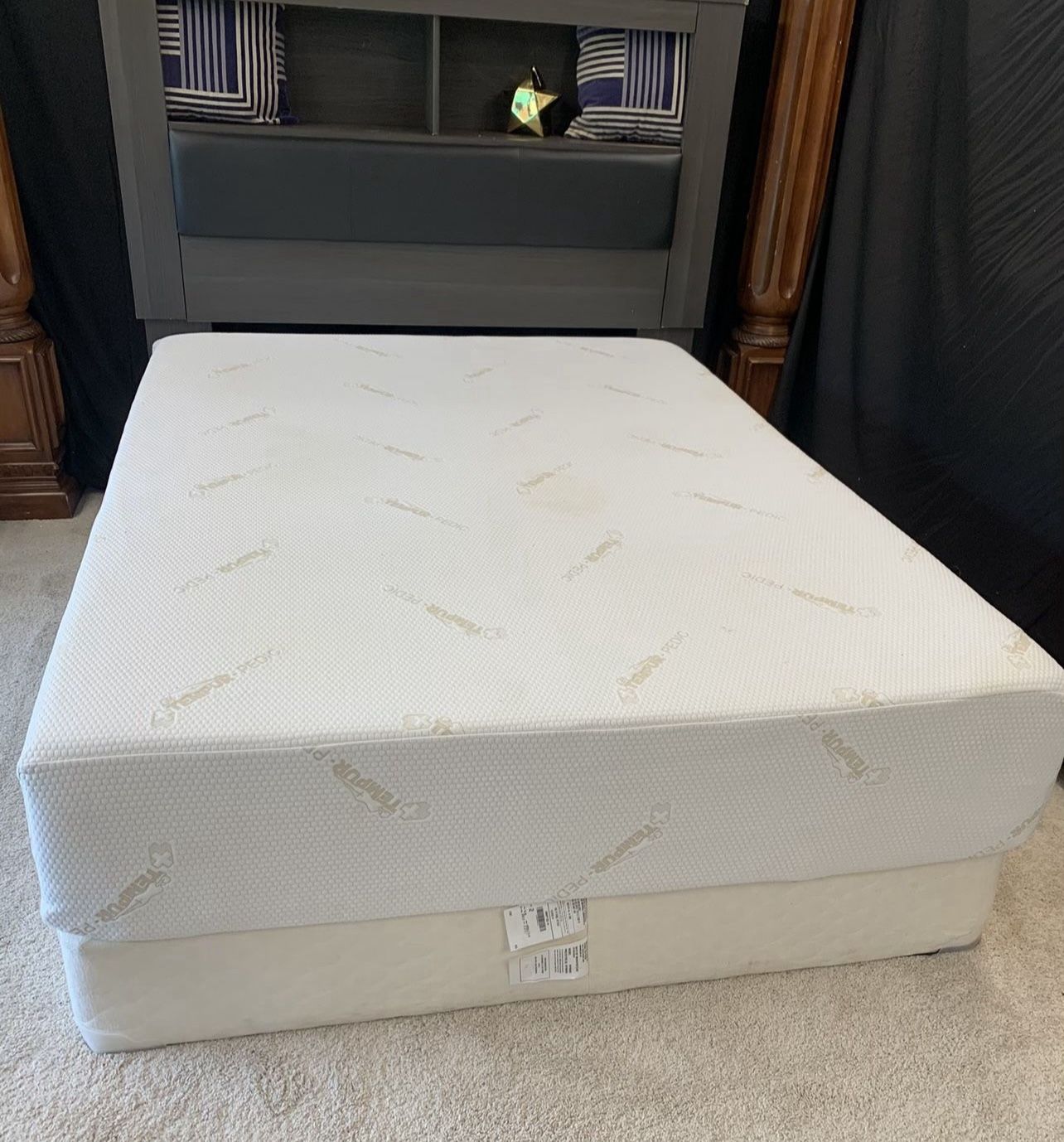 Lovely 💙QUEEN 💙MATTRESS 💙AND BOX 💙SPRING 