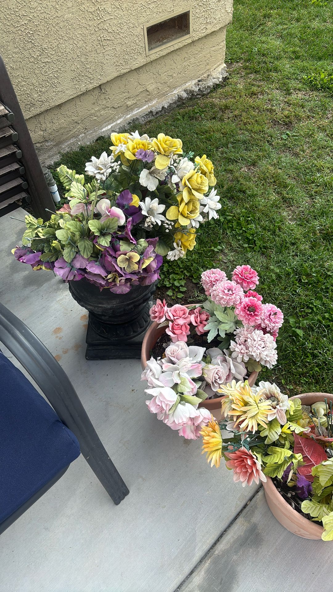 Free Outdoor Fake Flowers Plants, Pots