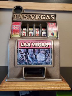 Vintage Slot Machine/Coin Bank