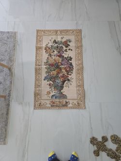 Elegant tapestry wall decor