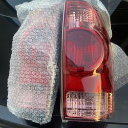 2005-2015 Toyota Tacoma Tail Lights New!