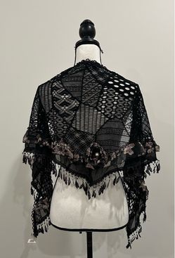 Eva Chriselle Lace & Floral Shawl