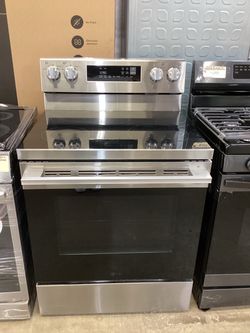 LG 30 in. 6.3 cu.ft. Freestanding Electric Induction True Convection Smart Range with Air Fry and EasyClean New Scratch and Dent