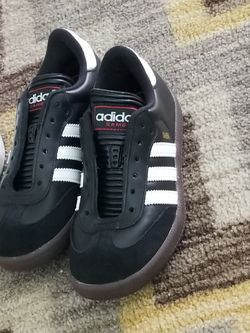 Addidas size 2 1/2
