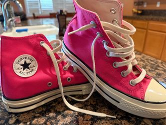 Hot pink Converse shoes women’s sz 6
