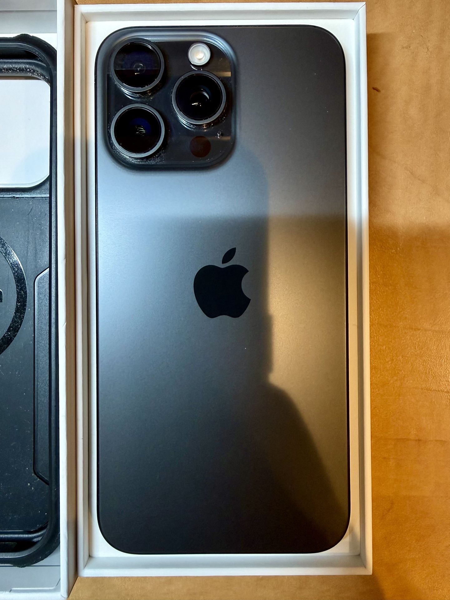 iPhone 15 Pro Max (Unlocked, 256 GB)