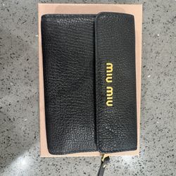 Miu Miu Black Wallet 