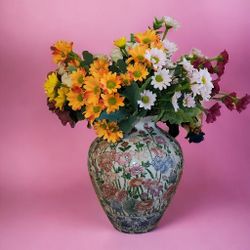 Vintage Beautiful Vase 