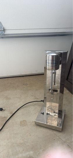 Milk shake maker