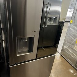 NEW OPEN BOX LG MIRRORED INSTA VIEW DOOR IN DOOR REFRIGERATOR 