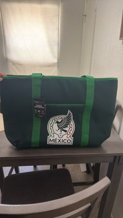Sport insulated tote