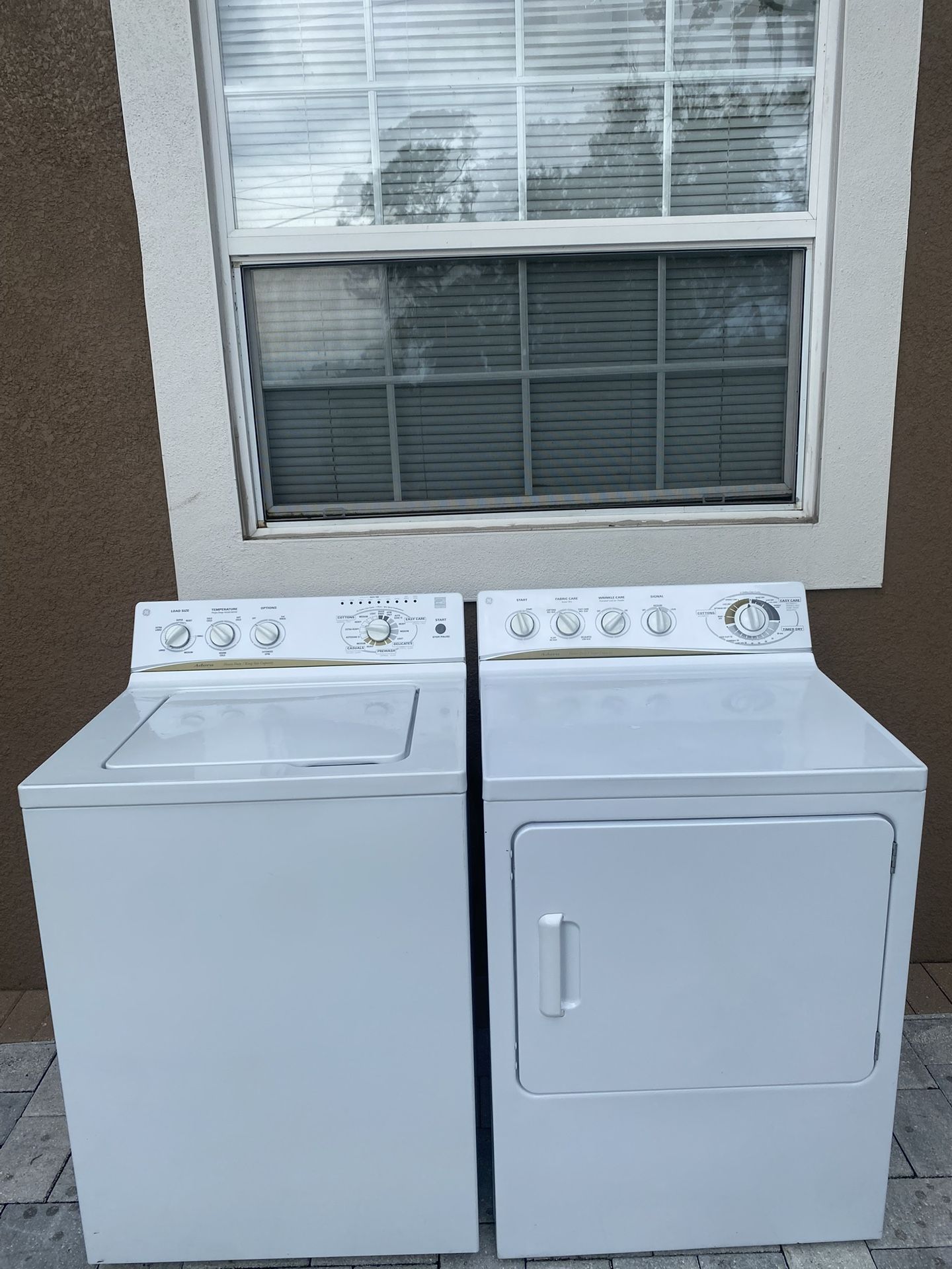 GE Washer And Dryer Set (30 Day Warranty)