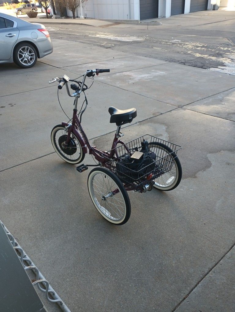 Adventurer Foldable E-Trike With Throttle! $580 OBO!