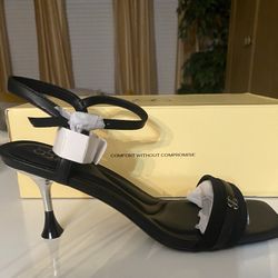 Cosy Island Black Heels Size 8