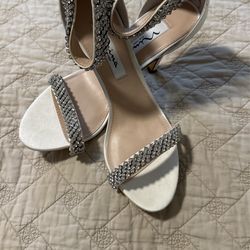 Brand new Nina heels