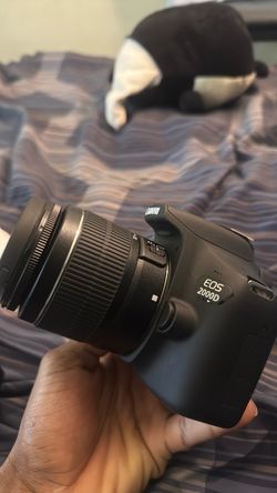 Canon ES 2000 D