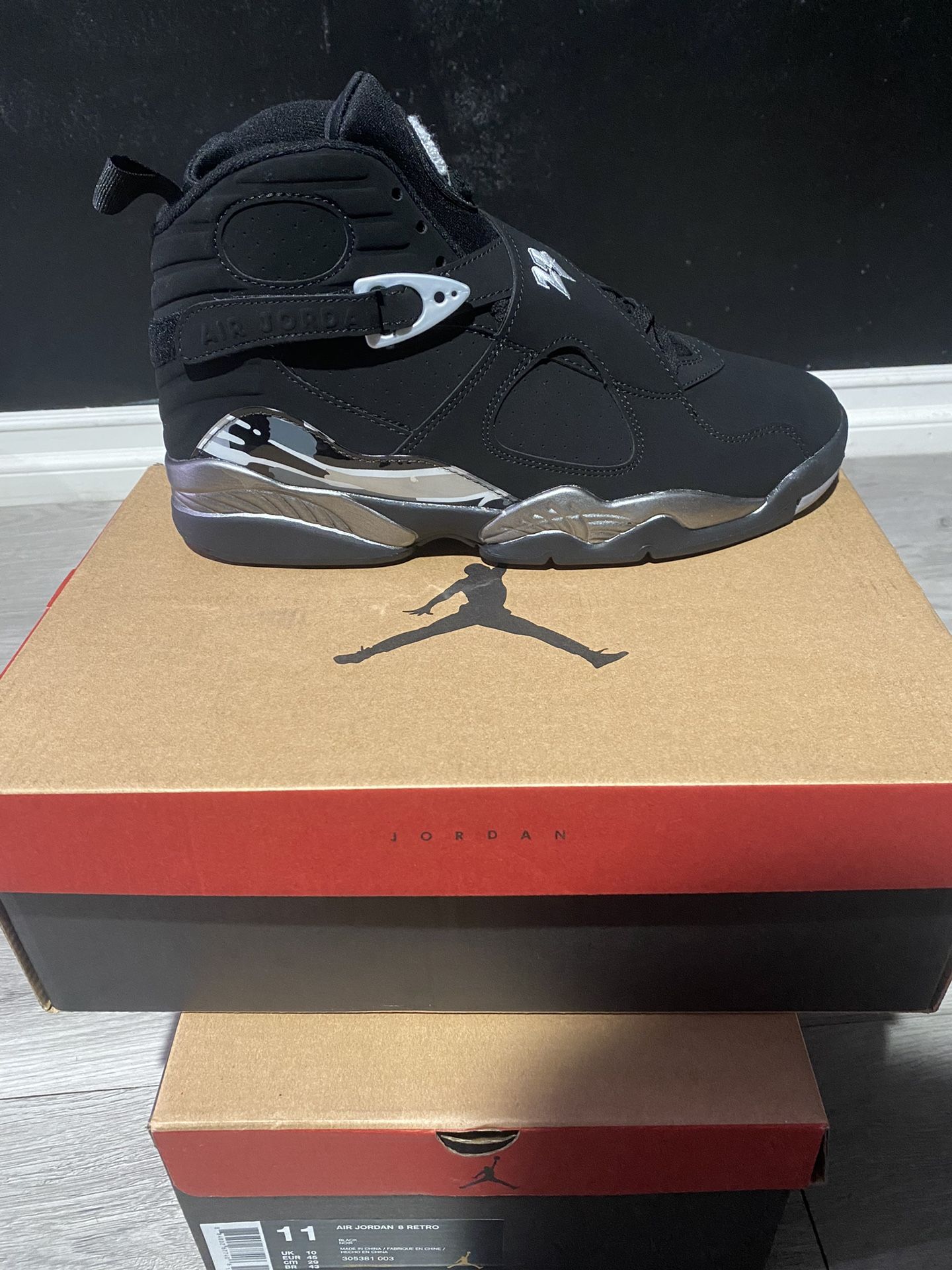 Jordan 8 Retro Size 9.5Men New