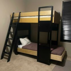 Argington Uffizi Bunk Bed (Good Condition)