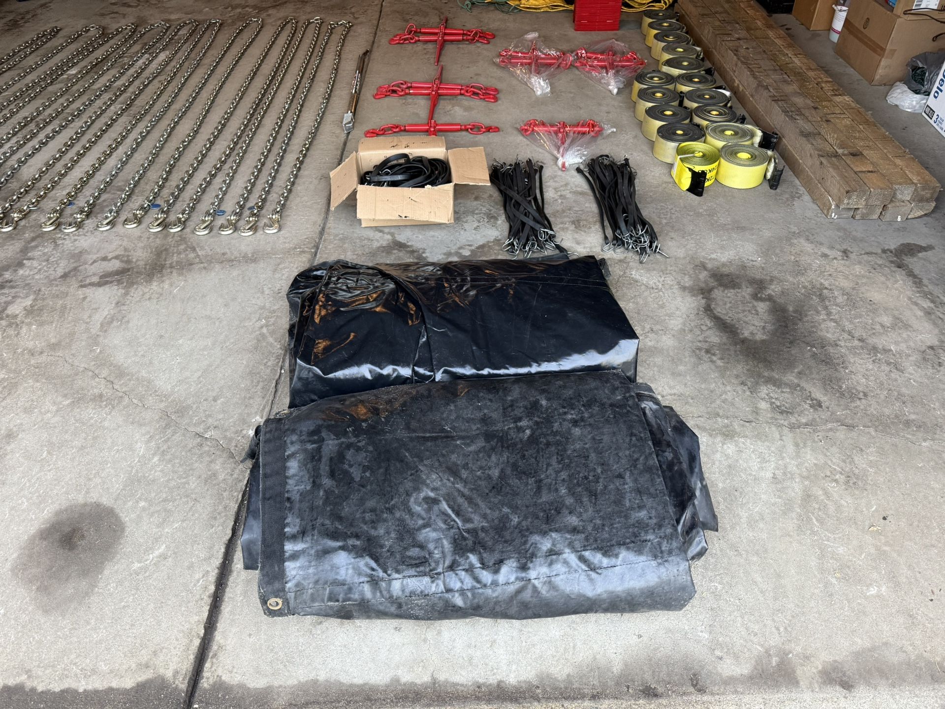 Flatbed Kit/ Chains - Binders - Tarps - Straps - Bungees