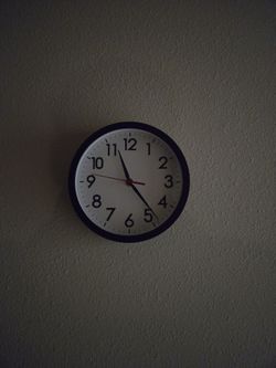 [FREE] wall clock